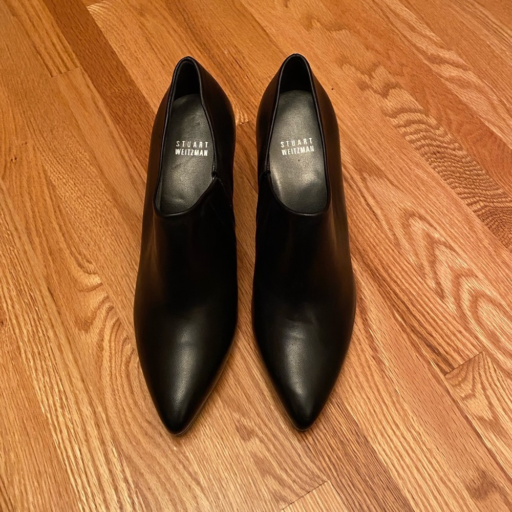 NWOB Stuart Weitzman Black Leather Ankle Bootie